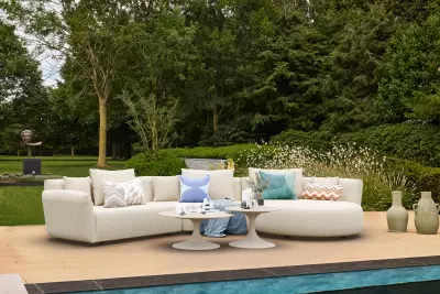 JAK OZDOBIT PROSTOR VNĚJŠÍHO BAZÉNU - Zahradní nábytek, ratanový nábytek, teak, pergola | drstudio.czbrázok