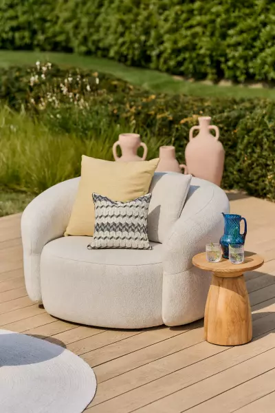 Venosa luxusní lounge křeslo Seashell Bouclé