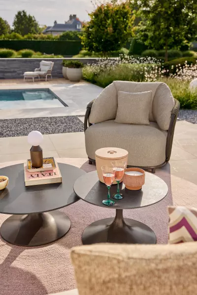 Vivaro luxusní lounge křeslo Clouded bronze/Pebble desert bouclé