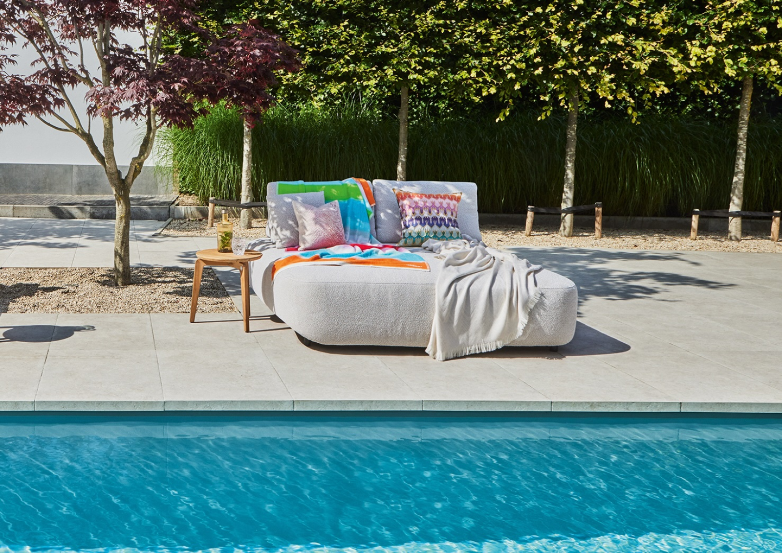 Kdy se vyplatí koupit zahradní nábytek ve výprodeji 